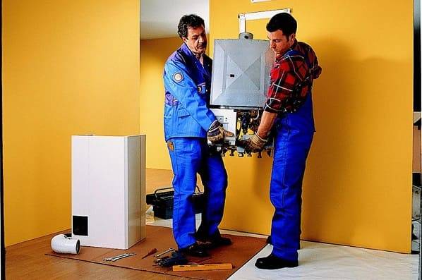 Remplacement d'une chaudière à gaz dans une maison privée: règles et réglementations pour la procédure de remplacement d'un équipement à gaz