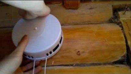 Réparation de la ventilation dans les toilettes et la salle de bain: comment identifier et réparer vous-même la hotte dans la salle de bain