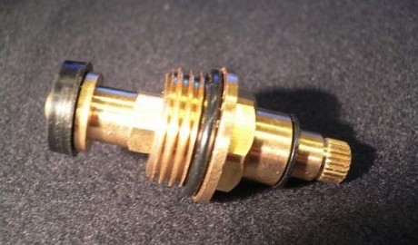 Comment changer le coffre de la grue, compte tenu de sa taille