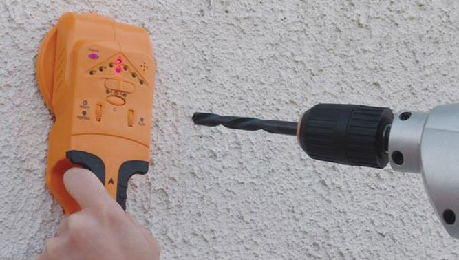 Un moyen facile d'éviter d'endommager les fils lors du perçage dans un mur