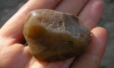 Y aura-t-il de l'eau à la place de la grosse pierre ?