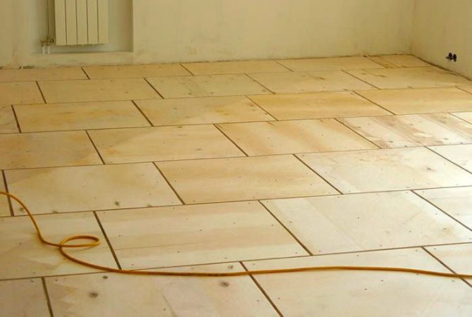Technologie de nivellement de plancher avec contreplaqué : par lambourdes, par colle, avec réglage