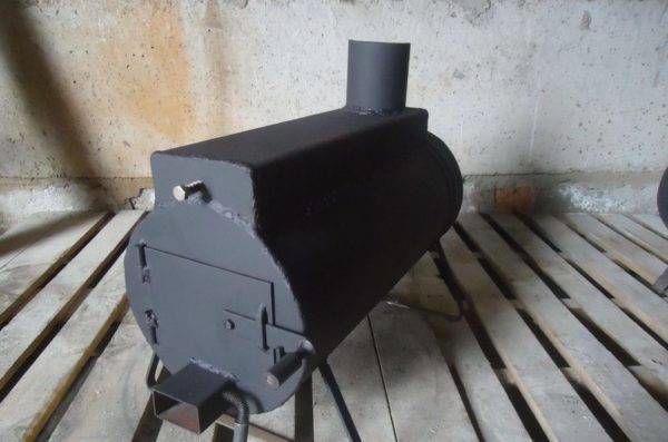 Poêle à ventre à faire soi-même pour une résidence d'été et un garage: instructions pour l'autoproduction