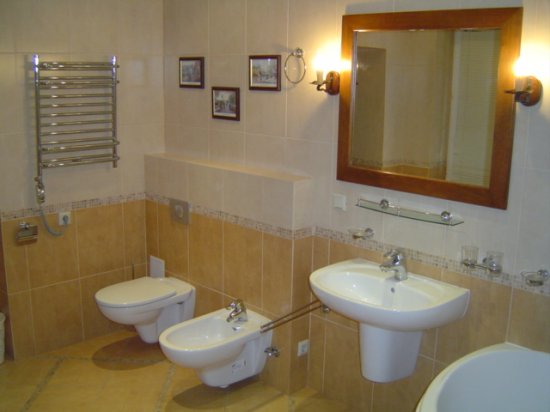 Installer un bidet de vos propres mains: les spécificités de l'installation et de la connexion aux communications