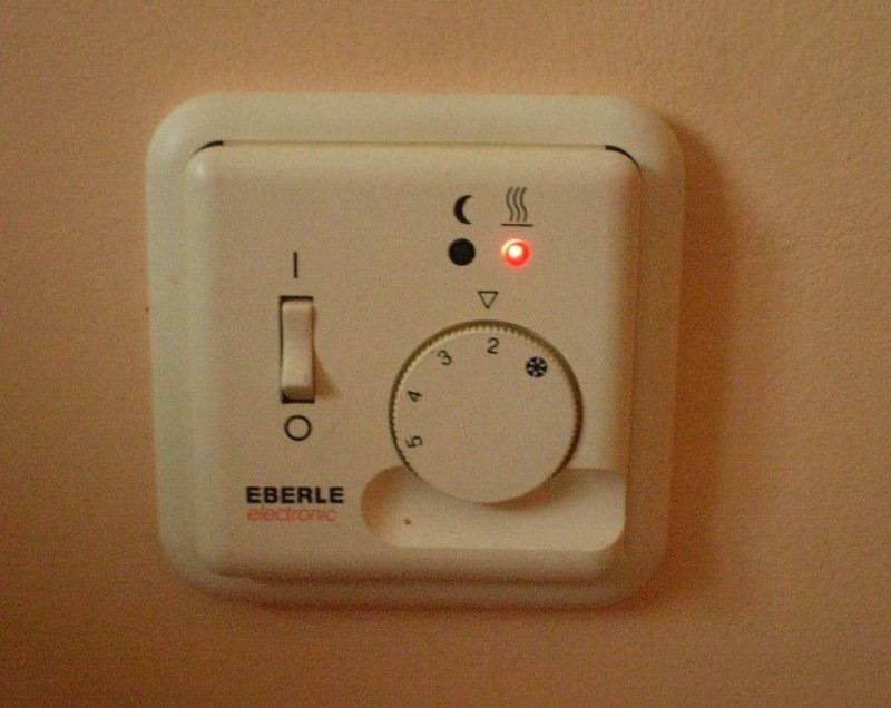 Régulateur de température pour chaudières à gaz : régulateur de température de chauffage mécanique à distance d'ambiance, schéma d'appareil individuel