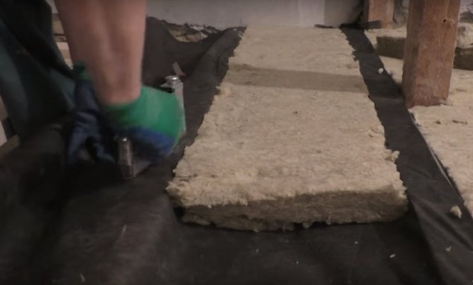 Comment choisir l'isolation du sol dans une maison en bois