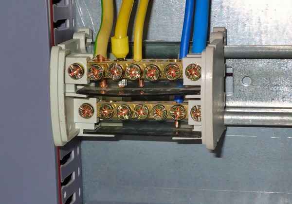 Installation de câblage ouvert: aperçu de la technologie de travail + analyse des principales erreurs