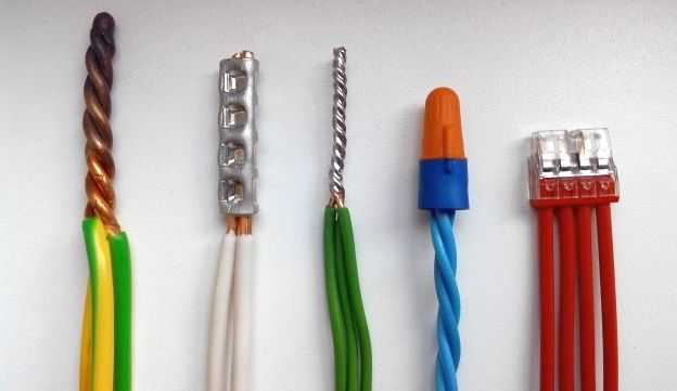 Connexion d'un fil toronné à un monoconducteur