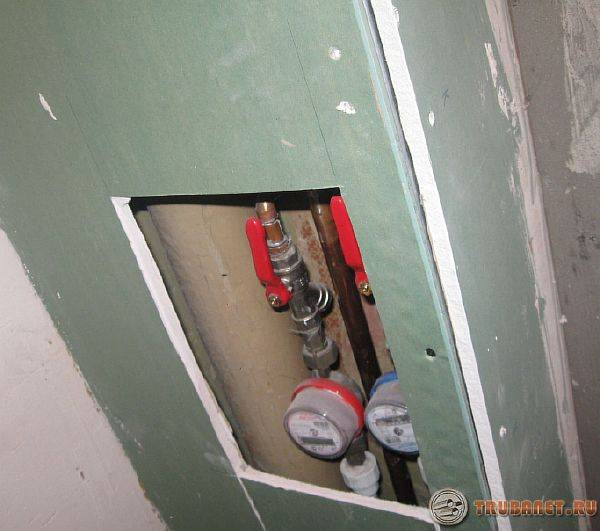 Nous fabriquons une boîte pour les tuyaux dans la salle de bain: instructions d'installation étape par étape