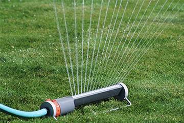 Comment choisir une bonne pompe pour arroser le jardin avec l'eau d'un étang, d'un baril ou d'un étang