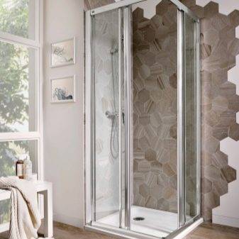 Tailles typiques des cabines de douche: tailles de produits standard et non standard