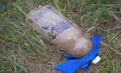 Nous fabriquons un filtre à eau de nos propres mains pour nettoyer l'eau des puits et des forages