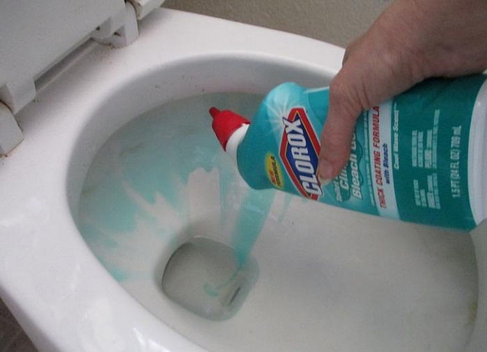 Corde pour nettoyer les toilettes: comment briser le blocage de vos propres mains