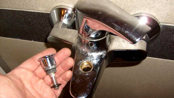 Mitigeur monocommande - appareil de bricolage et réparation