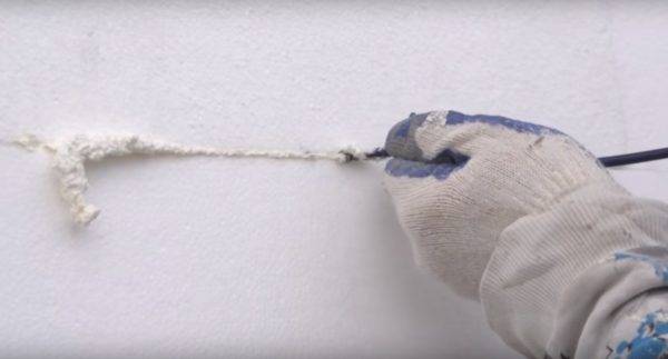 Comment faire de vos propres mains l'isolation des conduites d'eau dans une maison privée