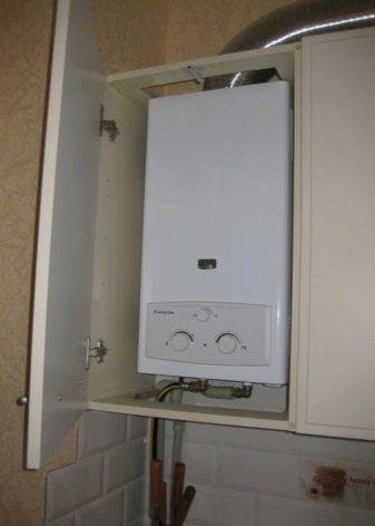 Comment cacher une chaudière à gaz dans la cuisine: les meilleures options de conception et astuces de déguisement