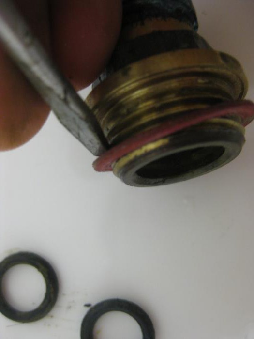 Comment remplacer la cartouche du robinet dans la salle de bain ou dans la cuisine de vos propres mains