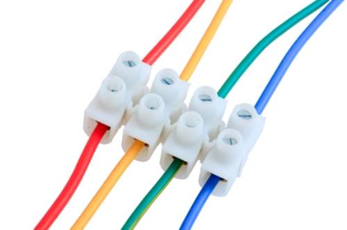 Connecteurs de fils : meilleurs types de connecteurs + éléments à rechercher lors du choix d'un connecteur