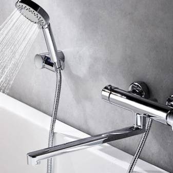 Comment choisir un robinet de salle de bain avec douche: types, caractéristiques + note du fabricant