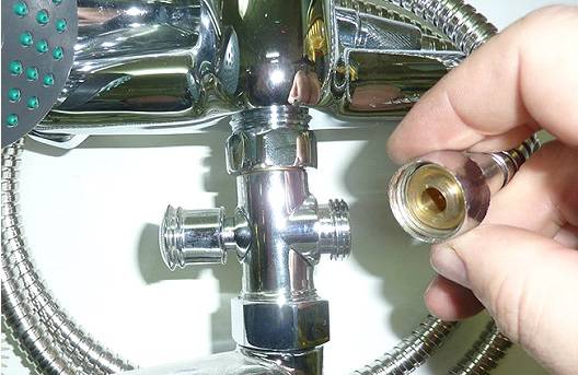 Réparation de robinet à faire soi-même - exemples de pannes courantes et de leur réparation