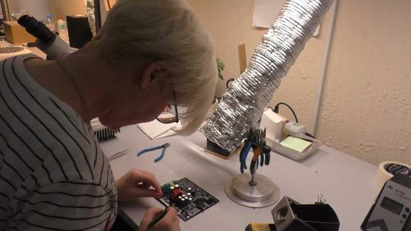 Comment fabriquer une batterie solaire de vos propres mains: instructions pour l'auto-assemblage