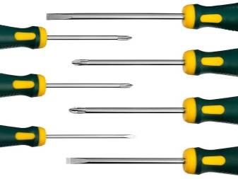 Le dispositif de l'unité intérieure du système split: comment démonter l'équipement pour le nettoyage et la réparation