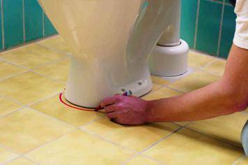 Comment installer une toilette à sortie horizontale ?