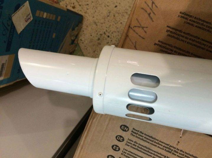 Est-il possible d'installer un adaptateur avec une section de cheminée de 120 mm et une sortie de colonne de 130 mm ?