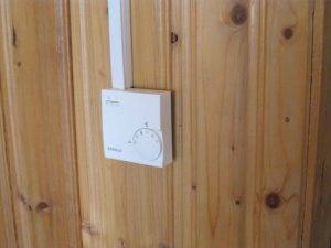 Connecter et choisir un thermostat pour un chauffage IR