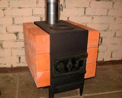 Poêle à ventre long : un design simple pour faire ses propres mains