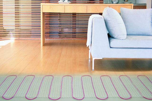 Comment faire un sol chauffé à l'eau sous linoléum: règles de conception et aperçu de la technologie d'installation