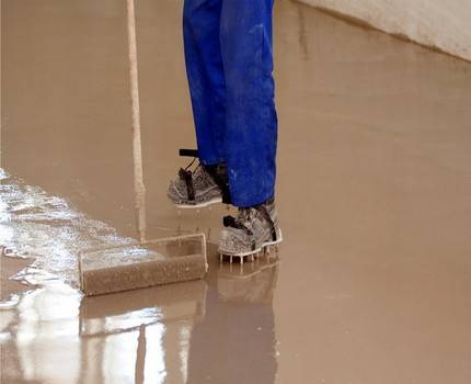 7 façons de niveler le sol sans couler la chape