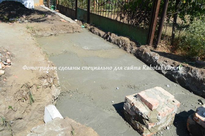 Projet de toilettes de campagne avec douche: sélection du schéma et instructions de construction