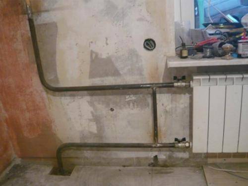 Quels tuyaux sont préférables pour organiser le chauffage: un examen comparatif de 6 options