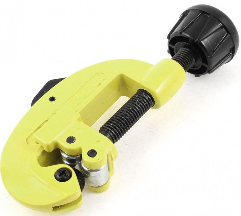 Coupe-tube pour tuyaux métal-plastique: types, lequel choisir et comment l'utiliser correctement