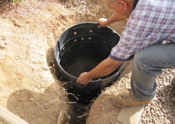 Dispositif de drainage autour de la maison: conception et aménagement d'un système de drainage à faire soi-même