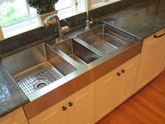 Évier en céramique pour la cuisine: types, aperçu des fabricants + que rechercher lors du choix