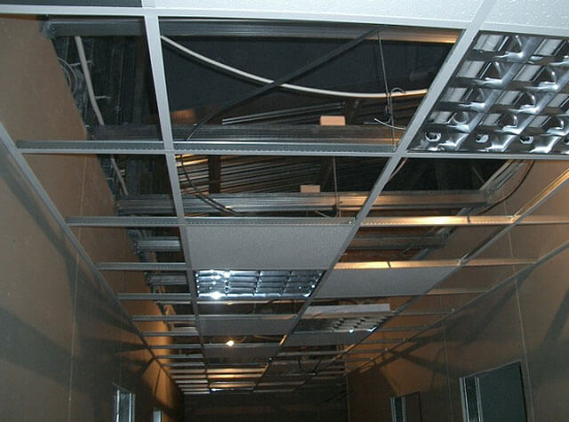 Plafond suspendu comment faire: instructions de travail + calcul des matériaux nécessaires