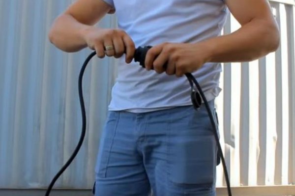 Installation et raccordement d'une station de pompage à un puits: un algorithme pour effectuer des travaux