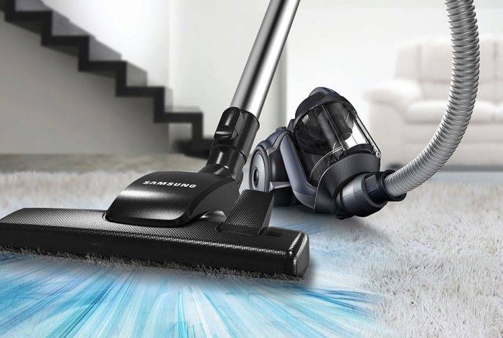 Test des aspirateurs Samsung 1800W : tous aussi populaires, tout de même efficaces