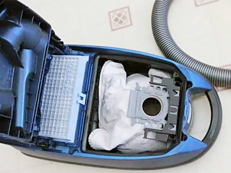 Comment démonter un aspirateur Samsung : causes des pannes + instructions pas à pas pour démonter un aspirateur