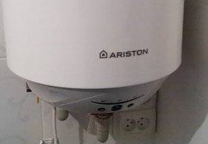 Examen des chauffe-eau Ariston pour 80 litres avec avis d'utilisateurs