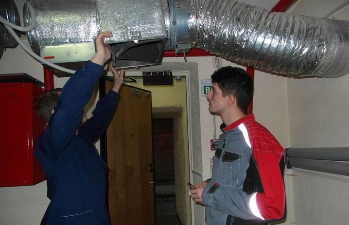 Panneau de commande de ventilation : appareil, objectif + comment l'assembler correctement