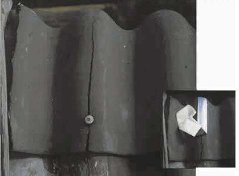 Comment couvrir les fissures de l'ardoise sur le toit