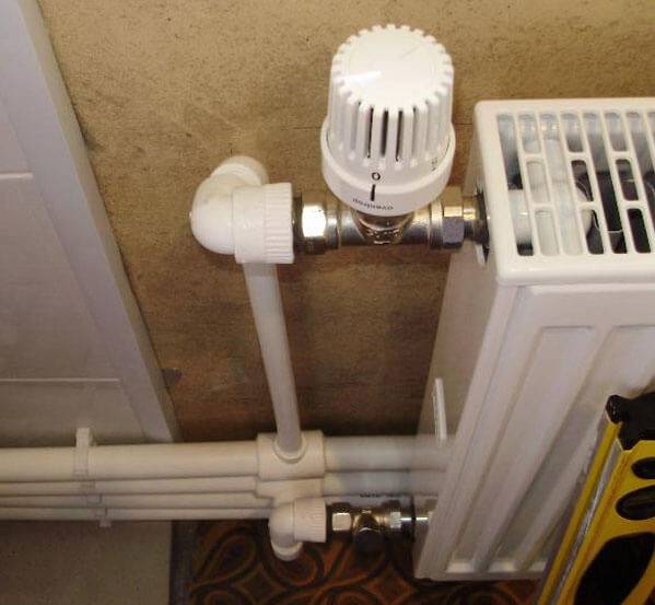 Comment réguler la température du radiateur: un aperçu des appareils thermostatiques modernes