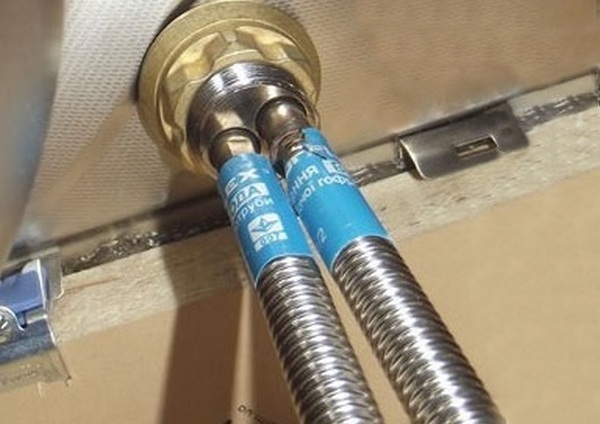 Connexion matérielle pour un mélangeur: appareil, avantages et inconvénients + caractéristiques d'installation