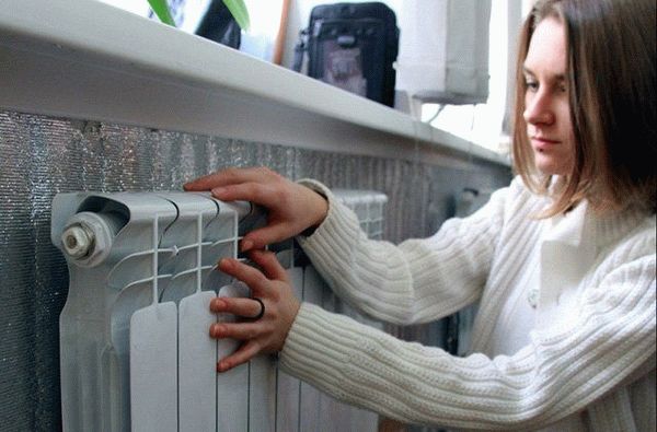 Comment vérifier la ventilation dans un appartement: règles de vérification des conduits de ventilation