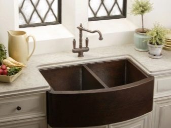 Évier en céramique pour la cuisine: types, aperçu des fabricants + que rechercher lors du choix