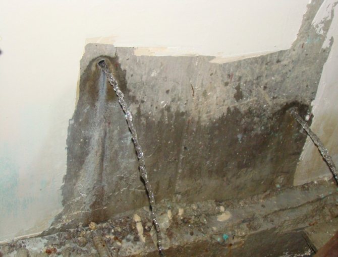 Joint hydraulique pour sceller les fuites dans le béton