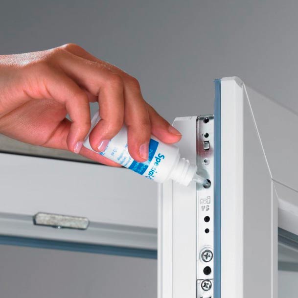 Entretien approprié des fenêtres en plastique - conseils d'entretien et de maintenance